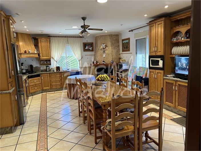 Image No.4-4 Bed House for sale