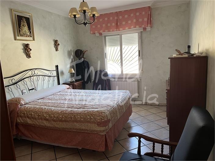 Image No.10-4 Bed House for sale