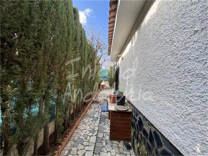 Image No.10-3 Bed House for sale