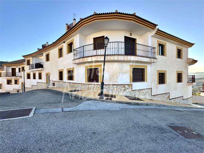 Image No.11-1 Bed Property for sale