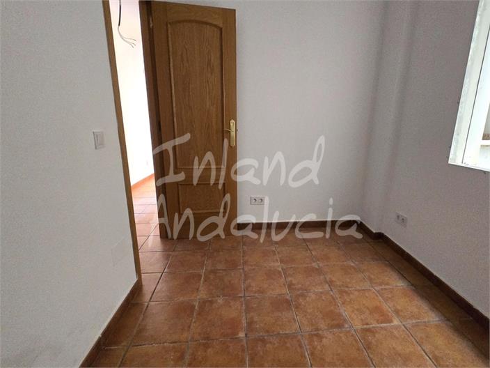 Image No.8-2 Bed Property for sale