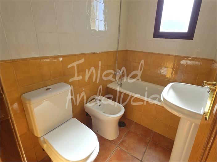 Image No.11-2 Bed Property for sale