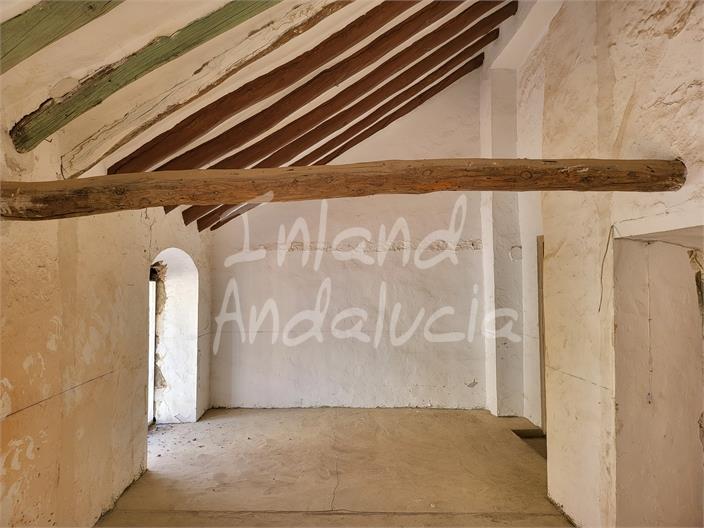 Image No.3-2 Bed House for sale