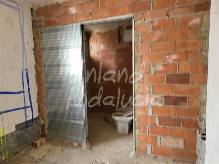 Image No.10-2 Bed House for sale