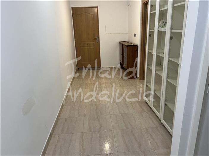 Image No.11-3 Bed House for sale