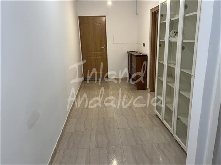Image No.9-3 Bed House for sale