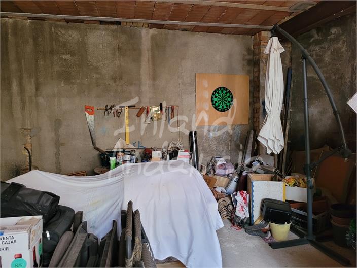 Image No.17-5 Bed House for sale