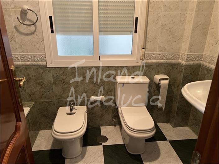 Image No.14-4 Bed Property for sale