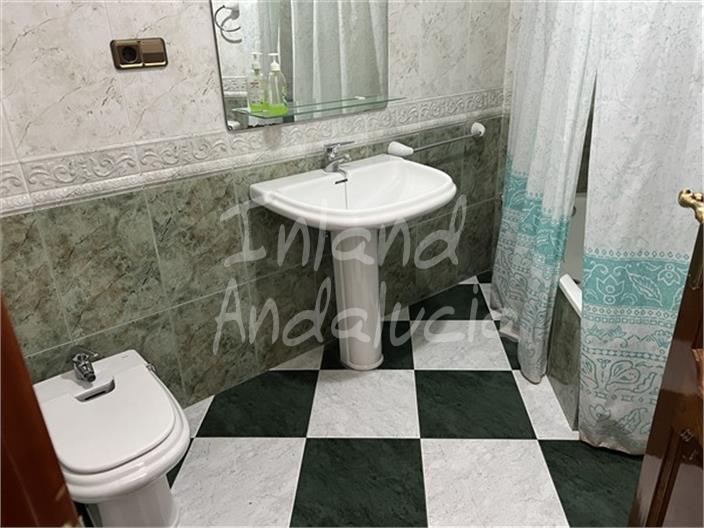 Image No.9-4 Bed Property for sale