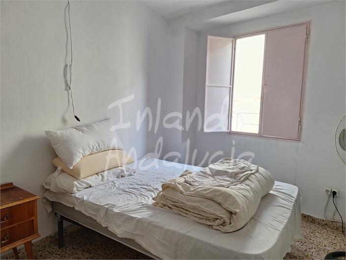 Image No.13-2 Bed House for sale