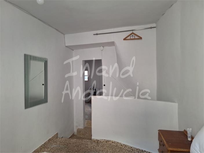 Image No.14-2 Bed House for sale