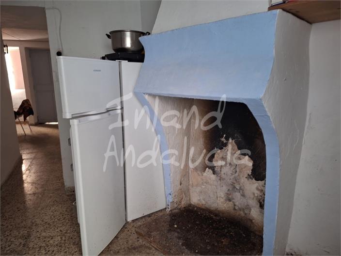 Image No.9-2 Bed House for sale