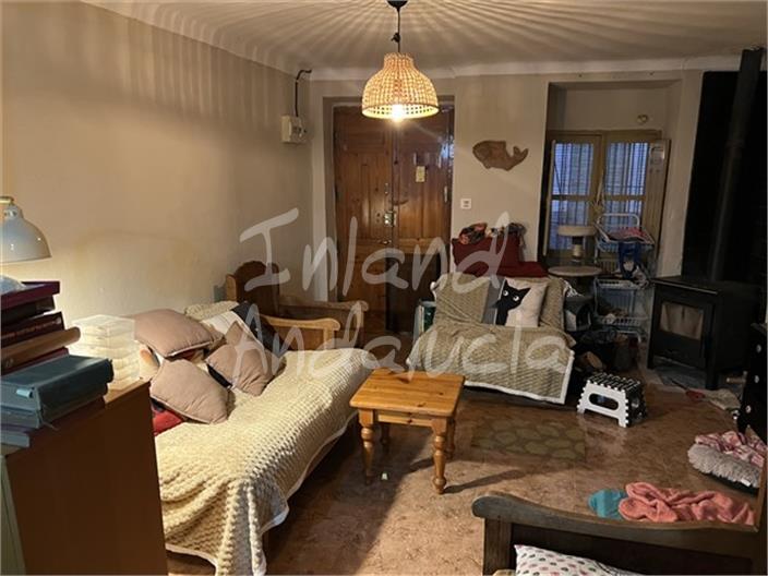 Image No.5-8 Bed House for sale