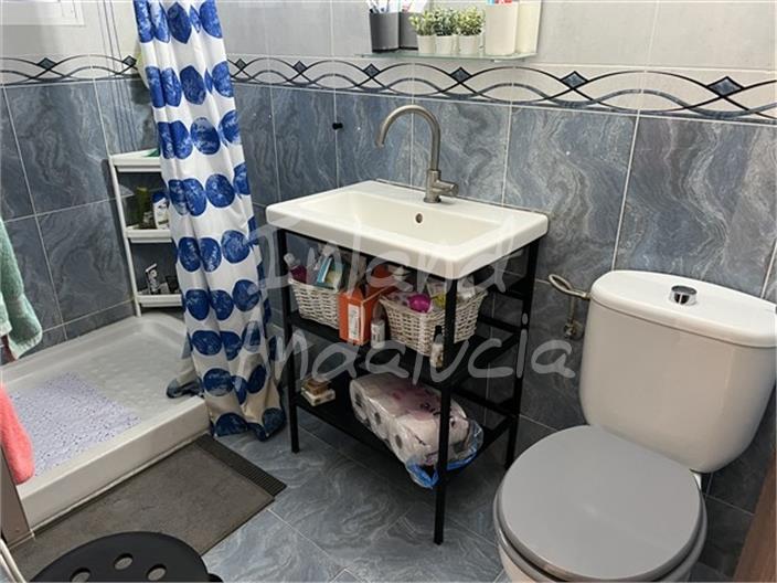 Image No.10-8 Bed House for sale