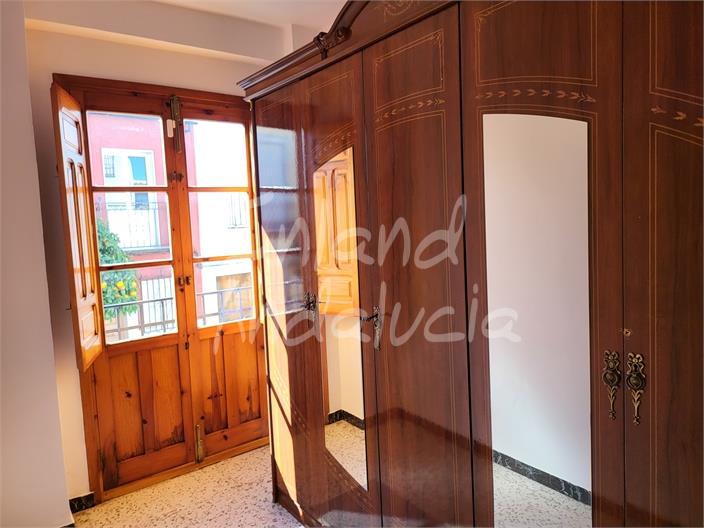 Image No.11-4 Bed House for sale