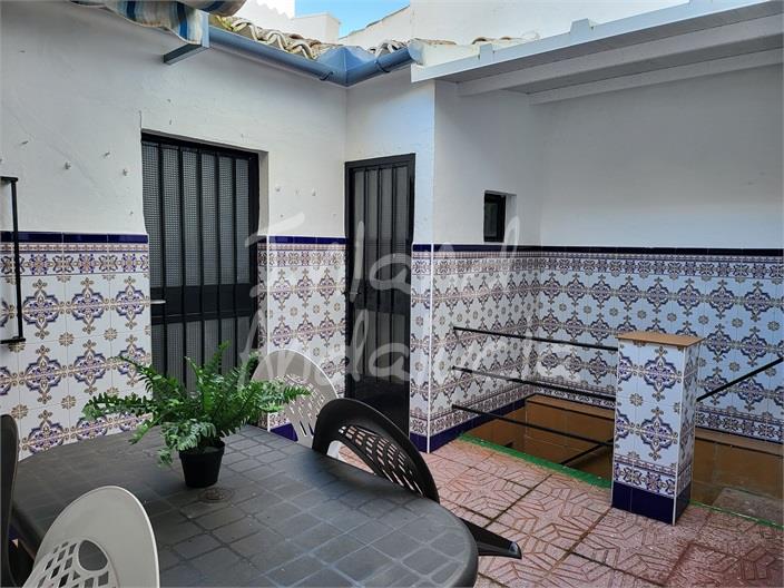 Image No.15-4 Bed House for sale