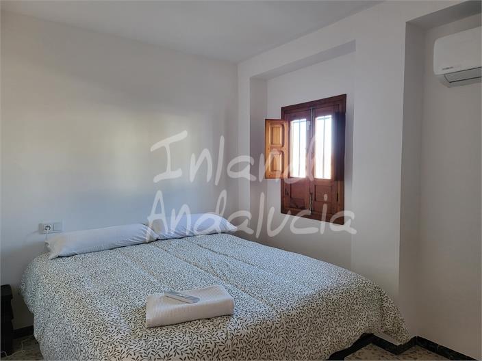 Image No.9-4 Bed House for sale