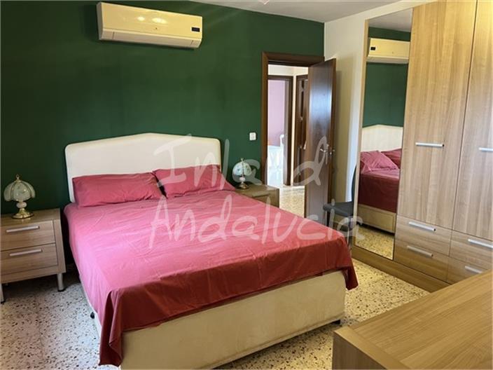 Image No.13-6 Bed House for sale