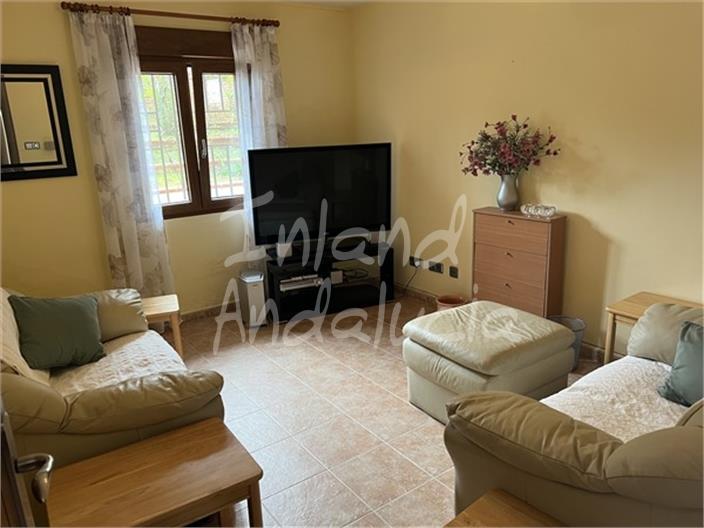 Image No.6-6 Bed House for sale