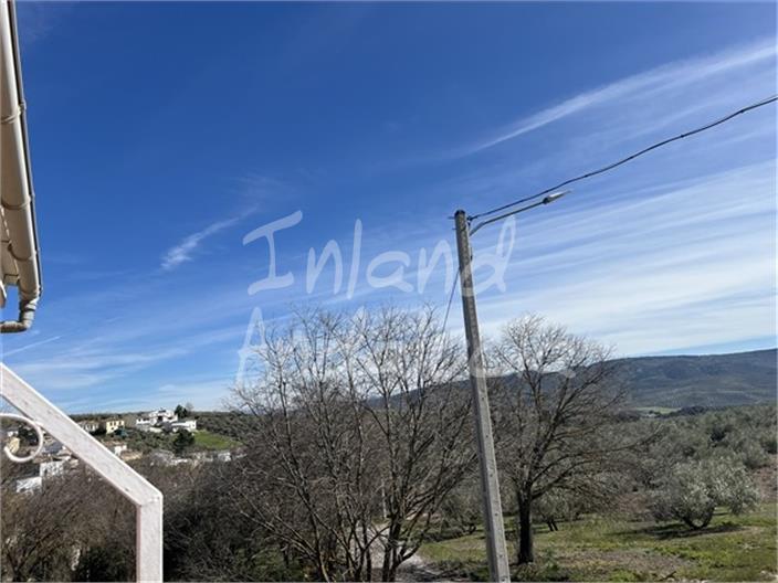 Image No.17-5 Bed House for sale