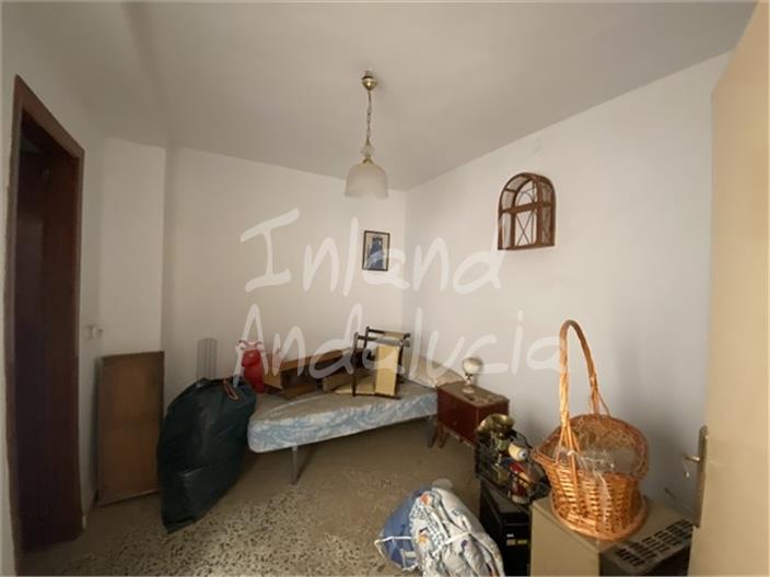 Image No.7-4 Bed House for sale