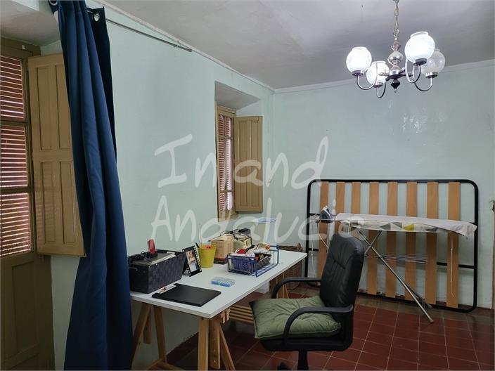 Image No.15-3 Bed House for sale