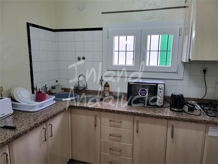 Image No.6-3 Bed House for sale