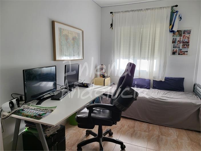 Image No.12-4 Bed House for sale