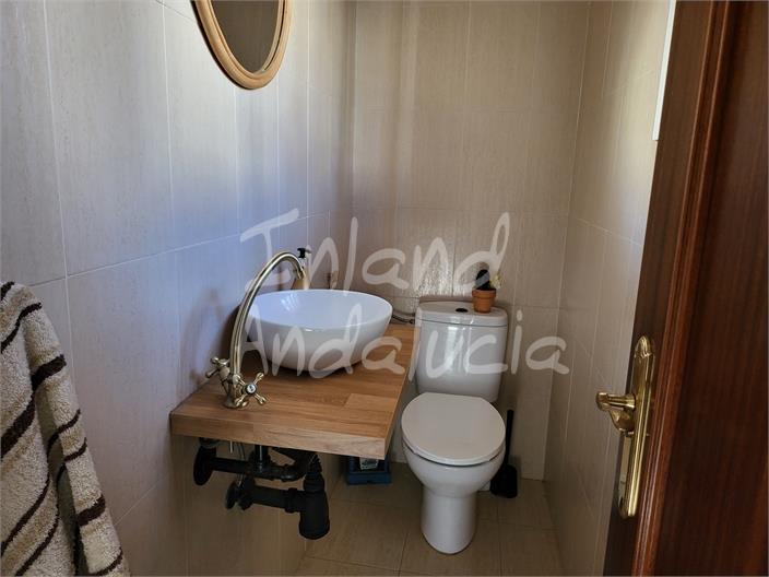 Image No.14-4 Bed House for sale