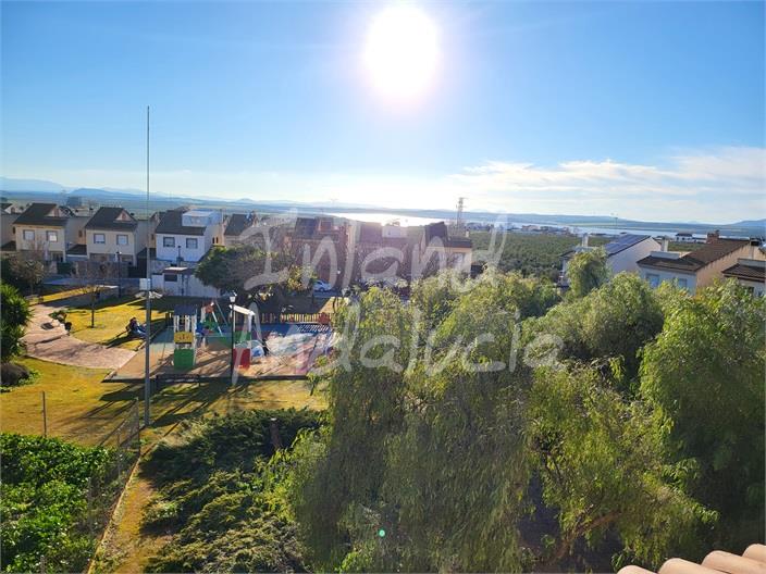 Image No.16-4 Bed House for sale