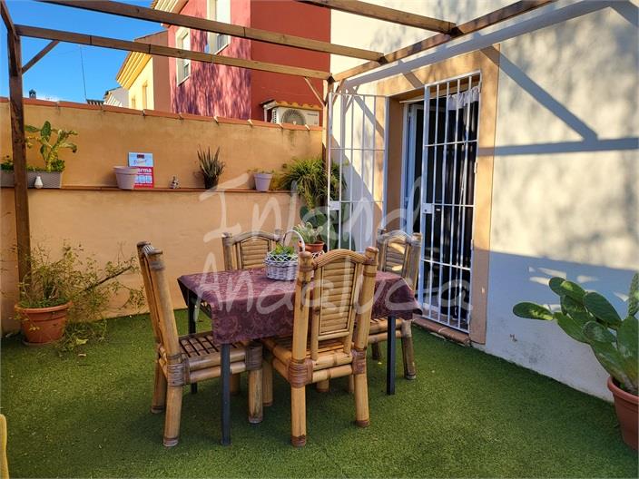 Image No.17-4 Bed House for sale