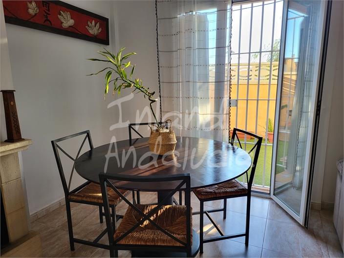 Image No.6-4 Bed House for sale