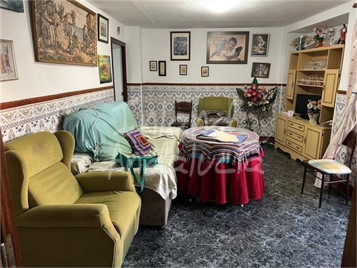 Image No.3-4 Bed House for sale