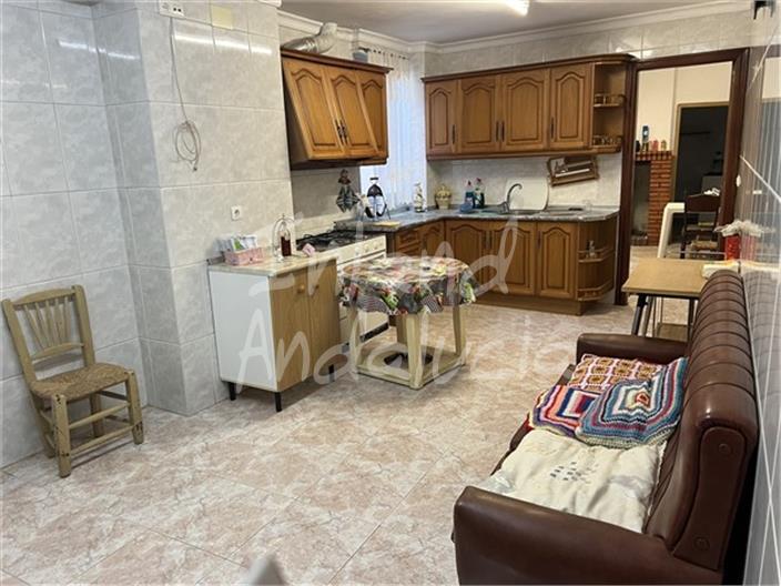 Image No.5-4 Bed House for sale