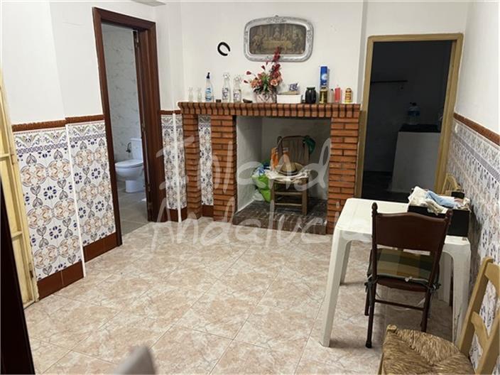 Image No.9-4 Bed House for sale