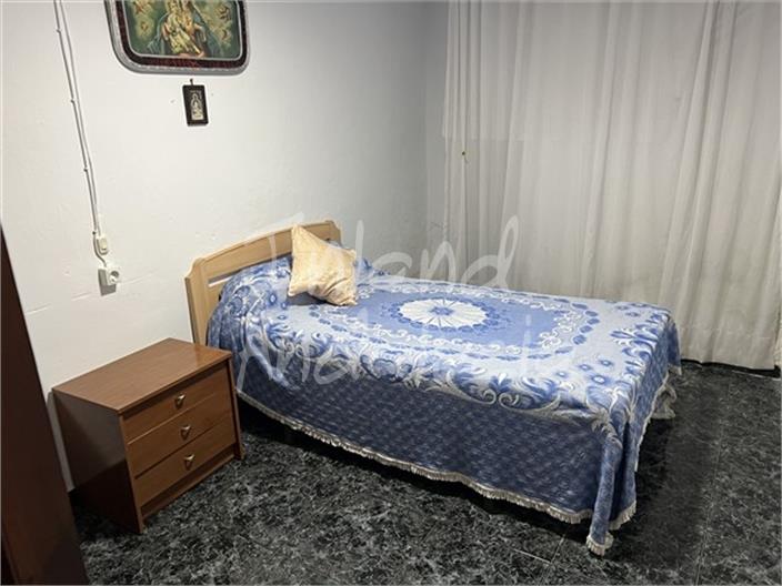 Image No.10-4 Bed House for sale