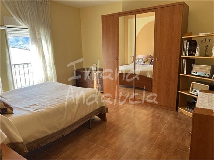 Image No.8-Maison de 5 chambres à vendre à Tozar