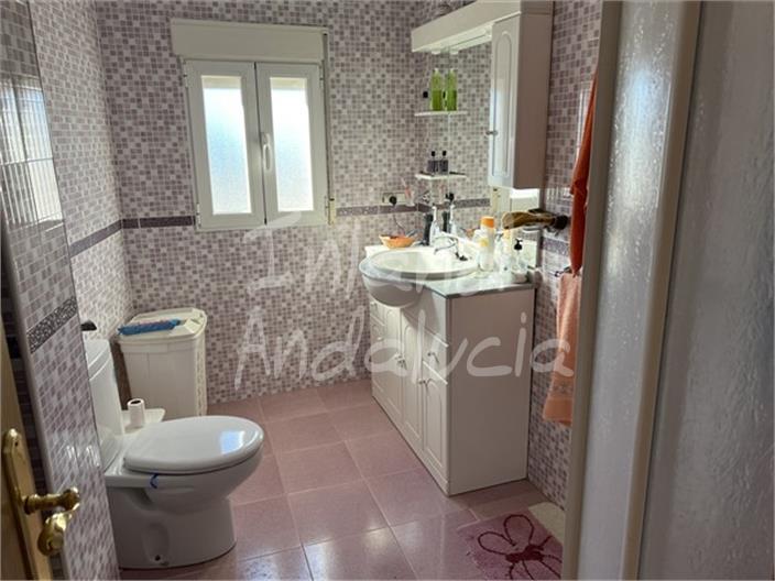 Image No.9-Maison de 5 chambres à vendre à Tozar