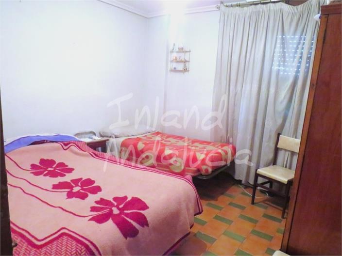 Image No.11-2 Bed Property for sale