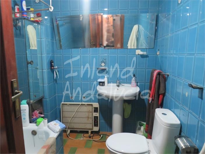 Image No.14-2 Bed Property for sale