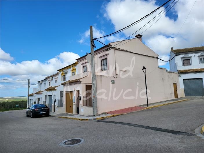 Image No.3-3 Bed House for sale