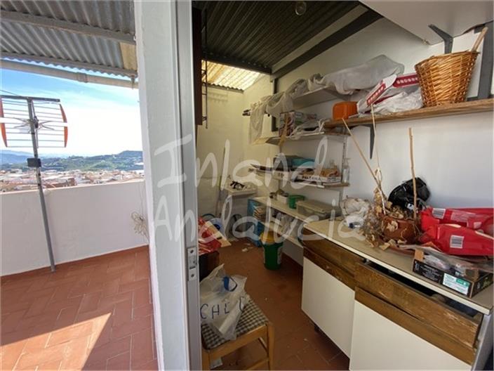 Image No.11-3 Bed House for sale