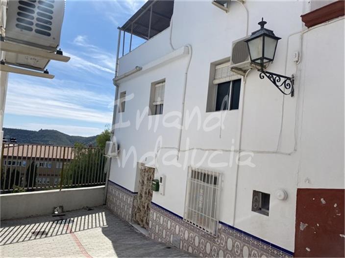 Image No.14-3 Bed House for sale