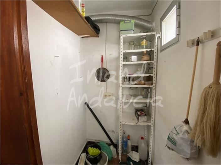 Image No.17-3 Bed House for sale