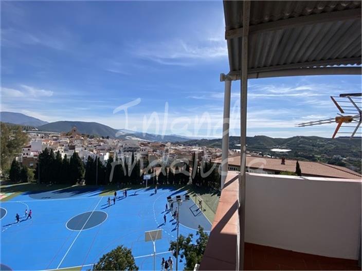 Image No.3-3 Bed House for sale