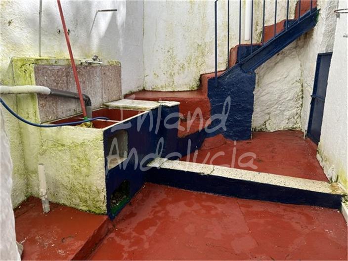 Image No.15-2 Bed House for sale