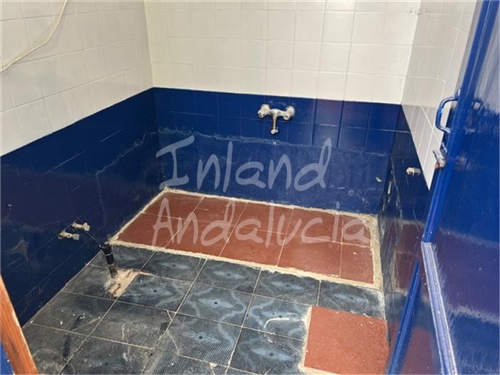 Image No.17-2 Bed House for sale