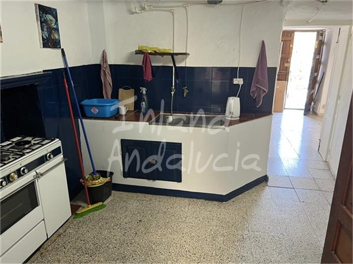 Image No.7-2 Bed House for sale