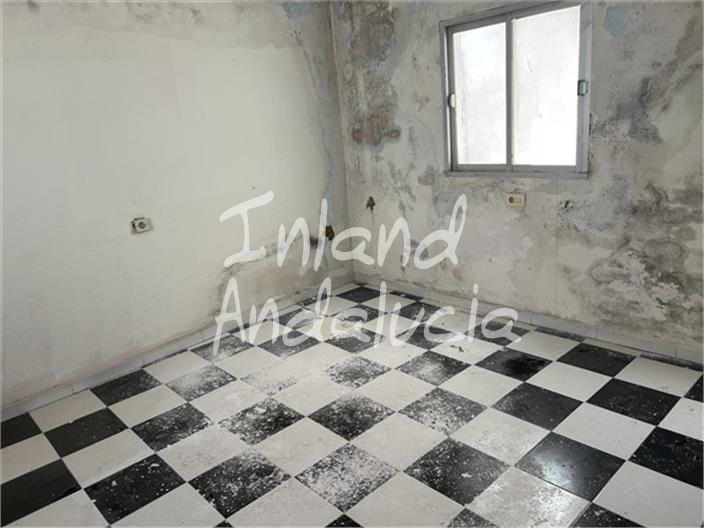 Image No.9-4 Bed Property for sale