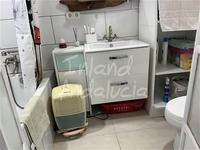 Image No.4-1 Bed House for sale